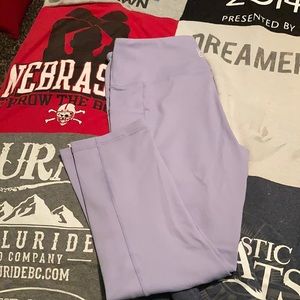 Constantly Varied Gear Lilac Capri Leggings Medium